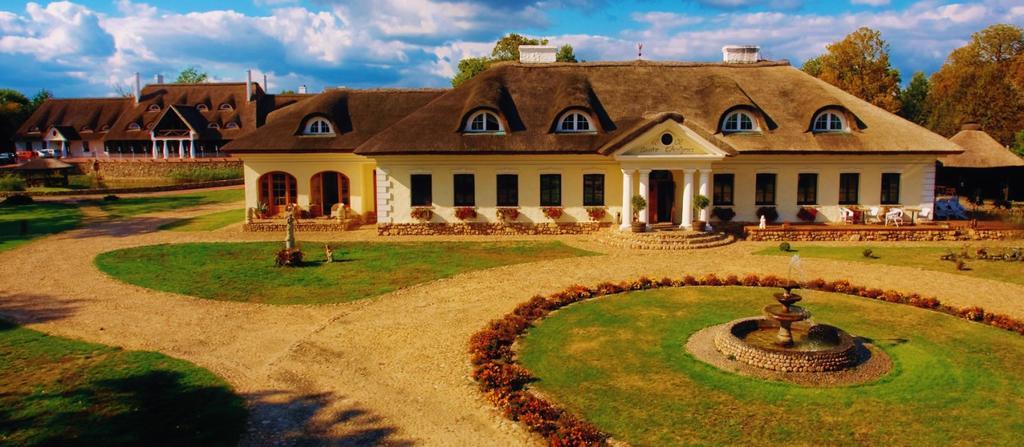 Hotel Dwor Chotynia Zewnętrze zdjęcie