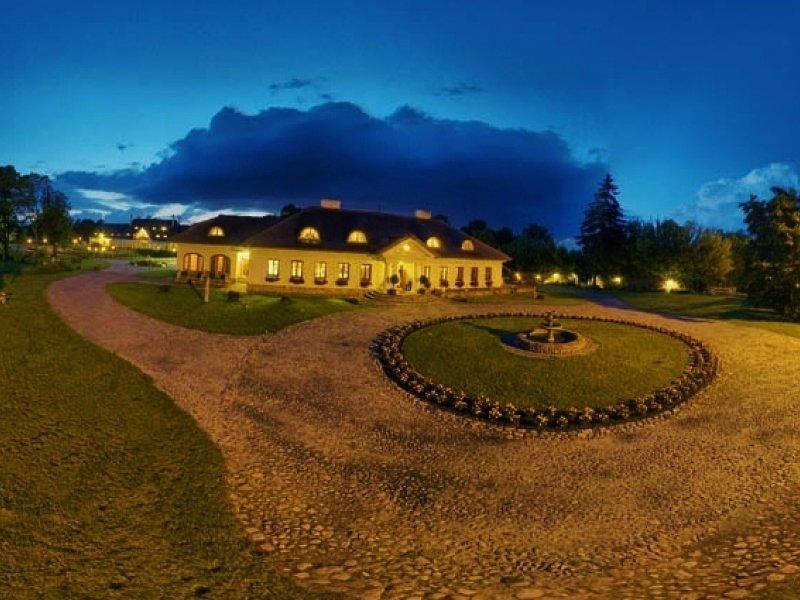Hotel Dwor Chotynia Zewnętrze zdjęcie
