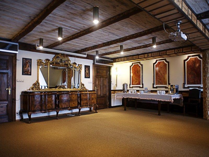Hotel Dwor Chotynia Zewnętrze zdjęcie